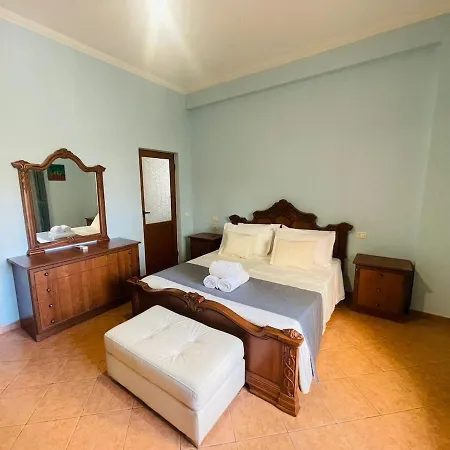 2 Bedroom 20m From The *
