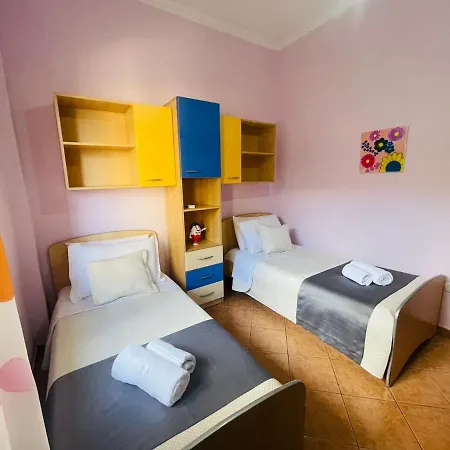 2 Bedroom 20m From The Appartamento Vlorë