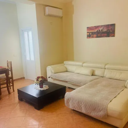 2 Bedroom 20m From The